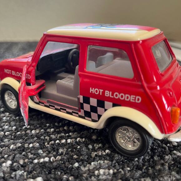 Mini Cooper Race Car Hot Blooded SS 5703 1/24 Diecast Opening Doors - Picture 9 of 13